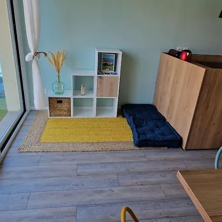 아파트 Au Calme A Deux Pas De La *